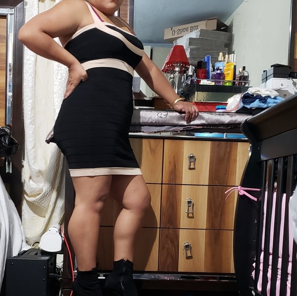 BEBE BLACK/CREAM ELASTIC BODYCON DRESS SIZE MEDIUM - Picture 3 of 8